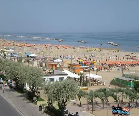 Dei Gerani Hotell 3*