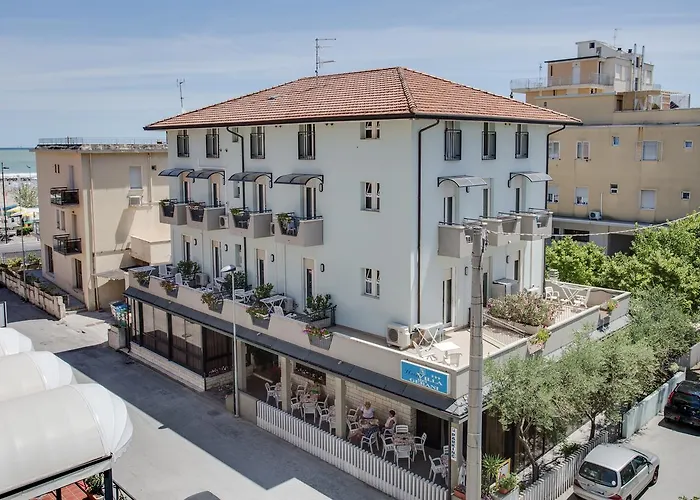 호텔 Dei Gerani 3*